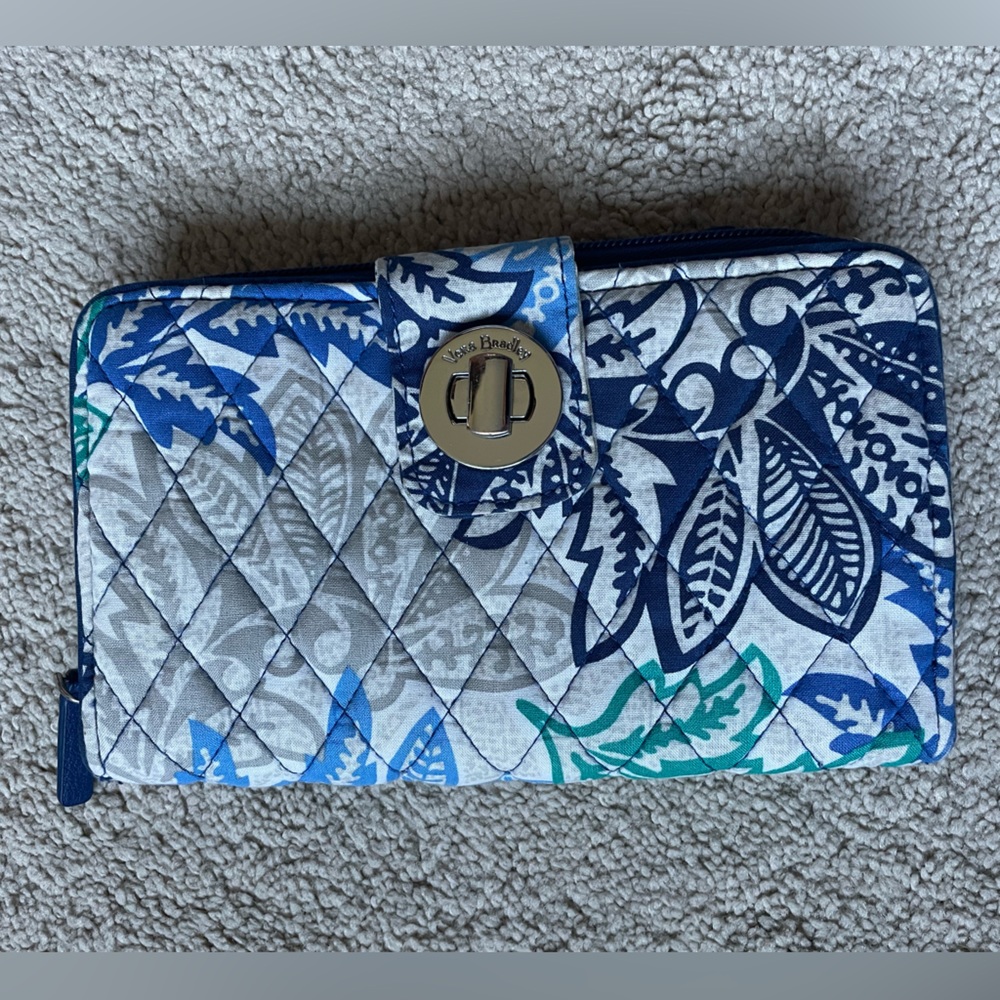 Vera Bradley RDIF turnlock wallet